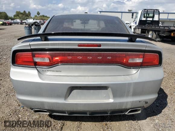 ✅ 2012 Dodge Charger SE • VIN: 2C3CDXBG6CH202916 • Lot: 82659015. Wystawiony na Copart z przebiegiem 236 826 mil. Bezpłatny archiwum sprzedaży aukcyjnych z USA i szczegółowy raport historii pojazdu na DreamBid. Zdjęcie 6.