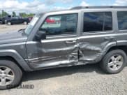 ✅ 2007 Jeep Commander Sport • VIN: 1J8HG48P27C589142 • Lot: 42379721. Listed on IAAI with 162,397 mi. Free auction sales archive from the USA and detailed vehicle history report at DreamBid. Image 6.