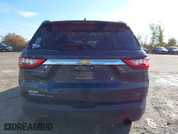 ✅ 2018 Chevrolet Traverse LT Cloth • VIN: 1GNEVGKW9JJ226820 • Lot: 43420297. Wystawiony na IAAI z przebiegiem 104 693 mil. Bezpłatny archiwum sprzedaży aukcyjnych z USA i szczegółowy raport historii pojazdu na DreamBid. Zdjęcie 16.