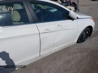 ✅ 2012 Hyundai Sonata GLS • VIN: 5NPEB4AC5CH356760 • Лот: 43582614. Опубликован ранее на IAAI с пробегом 204 461 миль. Бесплатный доступ к архиву аукционных продаж из США и подробный отчёт об истории автомобиля на DreamBid. Изображение 6.