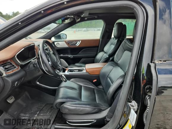 ✅ 2018 Lincoln Continental • VIN: 1LN6L9AP1J5605730 • Lot: 69105155. Wystawiony na Copart z przebiegiem 54 492 mil. Bezpłatny archiwum sprzedaży aukcyjnych z USA i szczegółowy raport historii pojazdu na DreamBid. Zdjęcie 7.