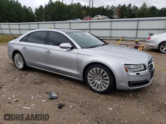 ✅ 2015 Audi A8 3.0T • VIN: WAU3GAFD9FN016909 • Lot: 85861825. Wystawiony na Copart z przebiegiem 103 974 mil. Bezpłatny archiwum sprzedaży aukcyjnych z USA i szczegółowy raport historii pojazdu na DreamBid. Zdjęcie 4.