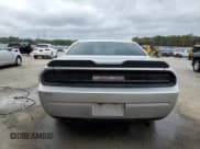 ✅ 2010 Dodge Challenger SE • VIN: 2B3CJ4DVXAH319377 • Lot: 79056964. Wystawiony na Copart z przebiegiem 201 523 mil. Bezpłatny archiwum sprzedaży aukcyjnych z USA i szczegółowy raport historii pojazdu na DreamBid. Zdjęcie 6.