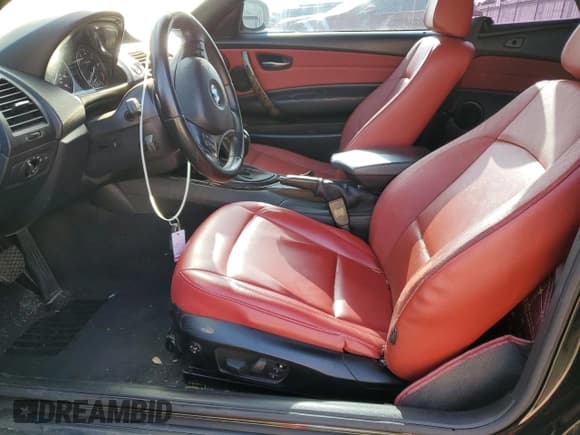 ✅ 2010 BMW 1 Series 128i • VIN: WBAUN1C58AVH82133 • Lot: 63510573. Listed on Copart with Not provided. Free auction sales archive from the USA and detailed vehicle history report at DreamBid. Image 7.