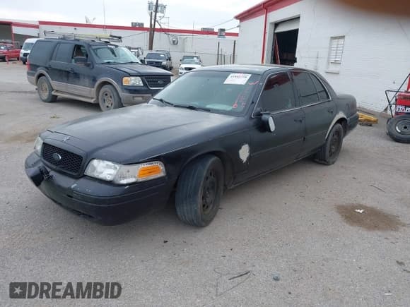 ✅ 2010 Ford Police Interceptor • VIN: 2FABP7BV7AX146460 • Лот: 41852728. Опубликован ранее на IAAI с пробегом 124 786 миль. Бесплатный доступ к архиву аукционных продаж из США и подробный отчёт об истории автомобиля на DreamBid. Изображение 2.