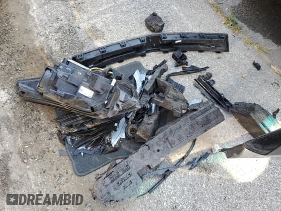 ✅ 2019 Chevrolet Bolt EV LT • VIN: 1G1FY6S01K4133454 • Lot: 69374584. Wystawiony na Copart z przebiegiem 78 303 mil. Bezpłatny archiwum sprzedaży aukcyjnych z USA i szczegółowy raport historii pojazdu na DreamBid. Zdjęcie 14.