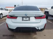 ✅ 2024 BMW 3 Series M340i xDrive • VIN: 3MW49FF07R8E15852 • Lot: 43756469. Wystawiony na IAAI z przebiegiem 28 239 mil. Bezpłatny archiwum sprzedaży aukcyjnych z USA i szczegółowy raport historii pojazdu na DreamBid. Zdjęcie 17.