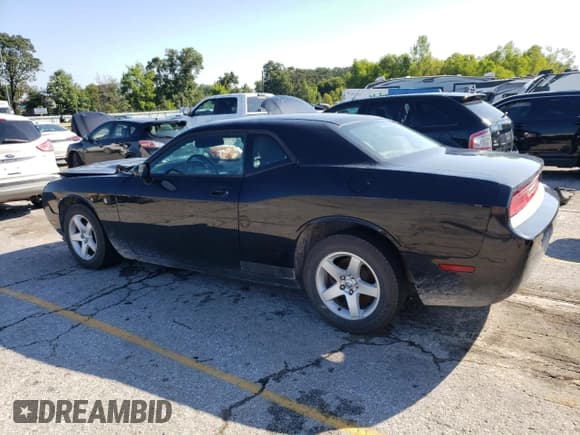 ✅ 2010 Dodge Challenger SE • VIN: 2B3CJ4DV3AH208430 • Lot: 67512574. Wystawiony na Copart z przebiegiem 125 759 mil. Bezpłatny archiwum sprzedaży aukcyjnych z USA i szczegółowy raport historii pojazdu na DreamBid. Zdjęcie 2.