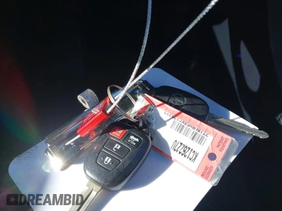 ✅ 2019 Toyota Corolla LE • VIN: 2T1BURHE6KC126227 • Lot: 43747742. Wystawiony na IAAI z przebiegiem 71 301 mil. Bezpłatny archiwum sprzedaży aukcyjnych z USA i szczegółowy raport historii pojazdu na DreamBid. Zdjęcie 11.