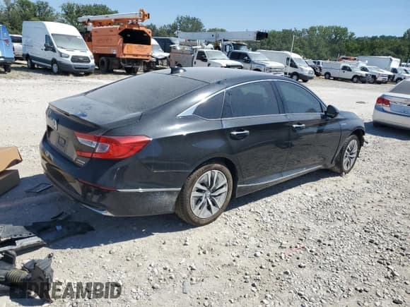 ✅ 2020 Honda Accord Touring • VIN: 1HGCV3F91LA006606 • Lot: 68266555. Listed on Copart with 71,982 mi. Free auction sales archive from the USA and detailed vehicle history report at DreamBid. Image 3.
