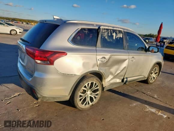 2018 Mitsubishi Outlander SE with VIN JA4AD3A31JZ010420, listed as a Copart auction lot 90084955 with 126,051 mi miles and Clean title. Bid and sale history available at DreamBid. Image 3.