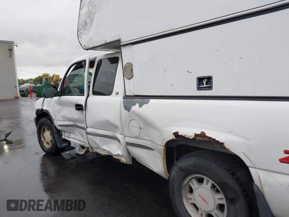 ✅ 1999 GMC Sierra 1500 SLE • VIN: 2GTEK19T8X1544716 • Лот: 43459926. Опубликован ранее на IAAI с пробегом 300 138 миль. Бесплатный доступ к архиву аукционных продаж из США и подробный отчёт об истории автомобиля на DreamBid. Изображение 13.