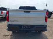 ✅ 2019 Chevrolet Silverado 1500 LT Trail Boss • VIN: 1GCPYFED9KZ260613 • Lot: 42157001. Wystawiony na IAAI z przebiegiem 99 039 mil. Bezpłatny archiwum sprzedaży aukcyjnych z USA i szczegółowy raport historii pojazdu na DreamBid. Zdjęcie 16.