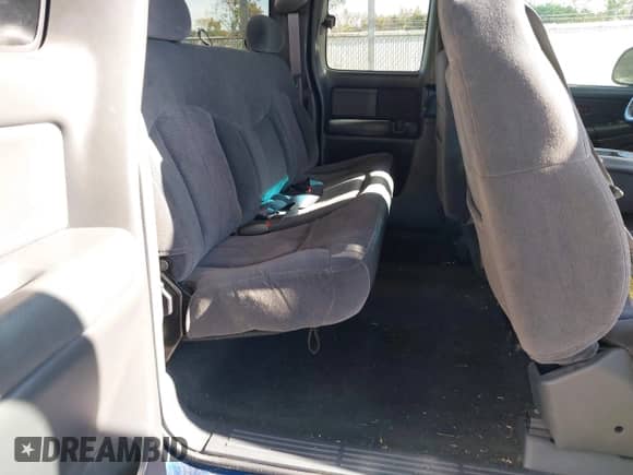 ✅ 2001 Chevrolet Silverado 1500 LS • VIN: 2GCEK19VX11378675 • Lot: 43491061. Wystawiony na IAAI z przebiegiem Nie podano mil. Skorzystaj z bezpłatnego archiwum sprzedaży aukcyjnych z USA i zobacz szczegółowy raport historii pojazdu na DreamBid. Zdjęcie 8.