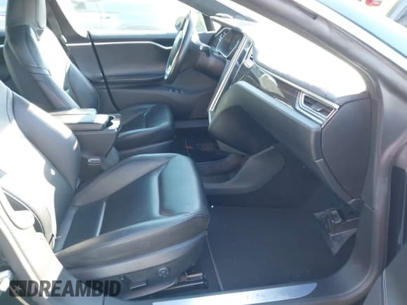 ✅ 2015 Tesla Model S 85D • VIN: 5YJSA1H49FF082064 • Лот: 43815455. Опубликован ранее на IAAI с пробегом 2 816 миль. Бесплатный доступ к архиву аукционных продаж из США и подробный отчёт об истории автомобиля на DreamBid. Изображение 5.