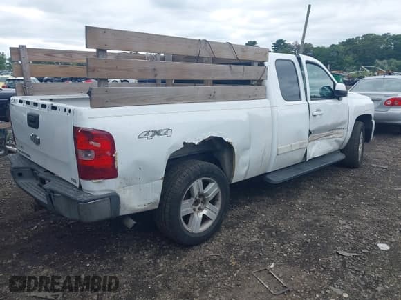 ✅ 2007 Chevrolet Silverado 1500 1LT • VIN: 1GCEK19087Z563778 • Lot: 43032881. Listed on IAAI with 286,737 mi. Free auction sales archive from the USA and detailed vehicle history report at DreamBid. Image 4.