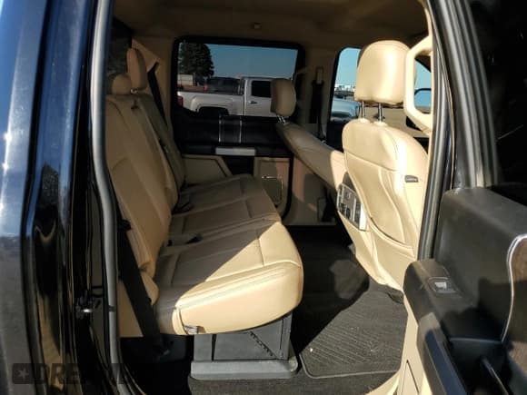 ✅ 2020 Ford F-350 XL • VIN: 1FT8W3DT4LED93323 • Lot: 88700635. Wystawiony na Copart z przebiegiem 198 587 mil. Bezpłatny archiwum sprzedaży aukcyjnych z USA i szczegółowy raport historii pojazdu na DreamBid. Zdjęcie 10.