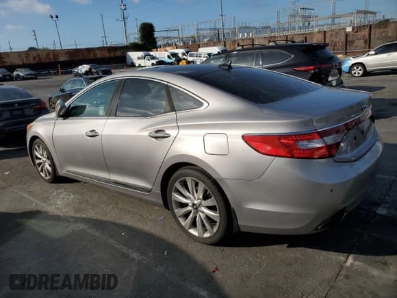 ✅ 2013 Hyundai Azera • VIN: KMHFH4JG9DA213627 • Lot: 82668635. Listed on Copart with 214,578 mi. Free auction sales archive from the USA and detailed vehicle history report at DreamBid. Image 2.