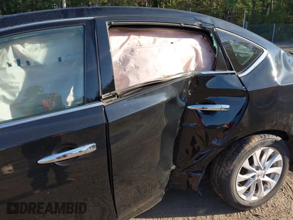 ✅ 2017 Nissan Sentra SV • VIN: 3N1AB7AP4HY407097 • Лот: 43361349. Опубликован ранее на IAAI с пробегом 82 679 миль. Бесплатный доступ к архиву аукционных продаж из США и подробный отчёт об истории автомобиля на DreamBid. Изображение 12.