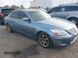 ✅ 2009 Hyundai Genesis • VIN: KMHGC46F09U040315 • Лот: 42748053. Опубликован ранее на IAAI с пробегом 184 640 миль. Бесплатный доступ к архиву аукционных продаж из США и подробный отчёт об истории автомобиля на DreamBid. Изображение 1.