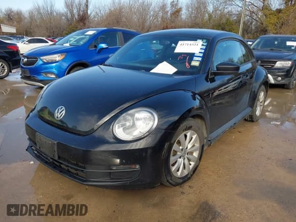 ✅ 2015 Volkswagen Beetle Fleet Edition • VIN: 3VWF17AT3FM610020 • Lot: 41714321. Wystawiony na IAAI z przebiegiem 158 381 mil. Bezpłatny archiwum sprzedaży aukcyjnych z USA i szczegółowy raport historii pojazdu na DreamBid. Zdjęcie 2.