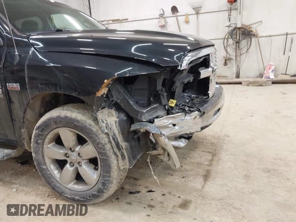 ✅ 2019 Ram 1500 SLT • VIN: 1C6RR7TT1KS566954 • Lot: 43761249. Listed on IAAI with 88,827 mi. Free auction sales archive from the USA and detailed vehicle history report at DreamBid. Image 17.