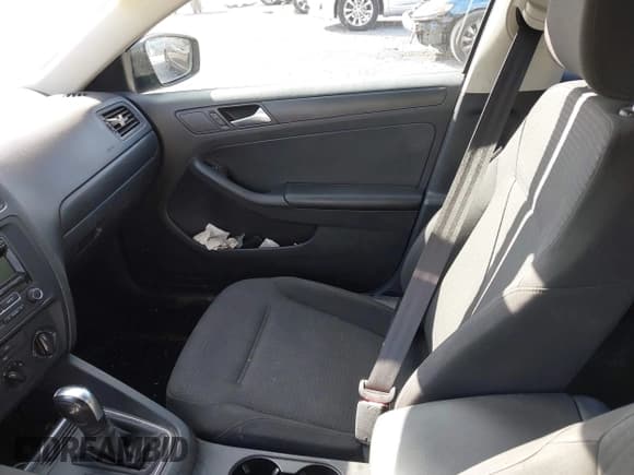 ✅ 2015 Volkswagen Jetta S • VIN: 3VW2K7AJ5FM244474 • Lot: 43683244. Listed on IAAI with 153,245 mi. Free auction sales archive from the USA and detailed vehicle history report at DreamBid. Image 5.