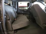 ✅ 2022 Chevrolet Silverado 1500 Custom Trail Boss • VIN: 3GCPYCEL2NG110871 • Lot: 44859705. Wystawiony na Copart z przebiegiem 82 790 mil. Bezpłatny archiwum sprzedaży aukcyjnych z USA i szczegółowy raport historii pojazdu na DreamBid. Zdjęcie 10.