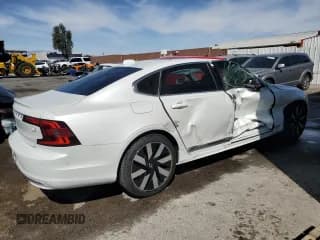 ✅ 2024 Volvo S90 Recharge Plug-In Hybrid Ultimate • VIN: LVYH60AF3RP395163 • Lot: 52192295. Listed on Copart with 16,789 mi. Free auction sales archive from the USA and detailed vehicle history report at DreamBid. Image 3.