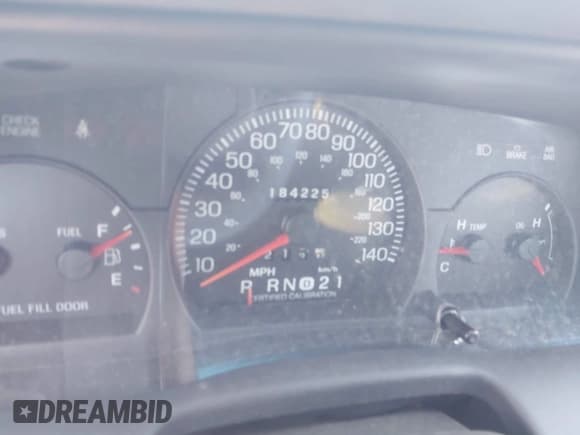 ✅ 2004 Ford Police Interceptor Base w/3.27 Axle • VIN: 2FAHP71W54X126832 • Lot: 43422731. Wystawiony na IAAI z przebiegiem 184 225 mil. Bezpłatny archiwum sprzedaży aukcyjnych z USA i szczegółowy raport historii pojazdu na DreamBid. Zdjęcie 7.