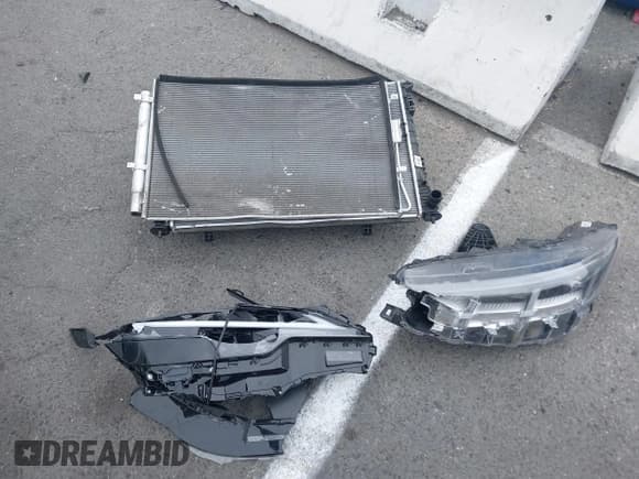 ✅ 2025 Lexus RX 350h • VIN: 2T2BBMCA9SC072043 • Lot: 42562866. Listed on IAAI with 6,065 mi. Free auction sales archive from the USA and detailed vehicle history report at DreamBid. Image 12.