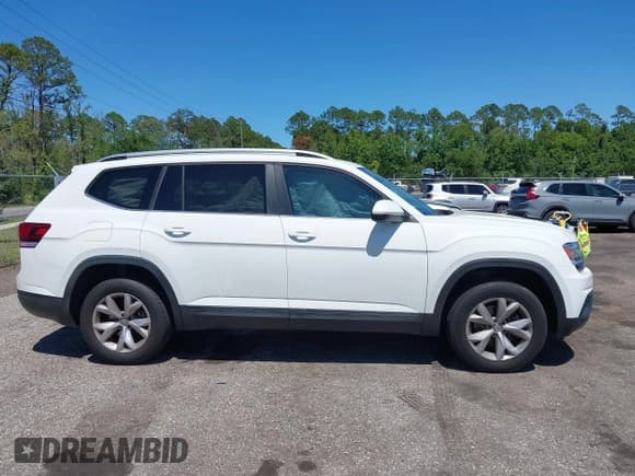 ✅ 2018 Volkswagen Atlas S • VIN: 1V2AP2CA4JC543978 • Lot: 42567307. Listed on IAAI with 75,570 mi. Free auction sales archive from the USA and detailed vehicle history report at DreamBid. Image 13.