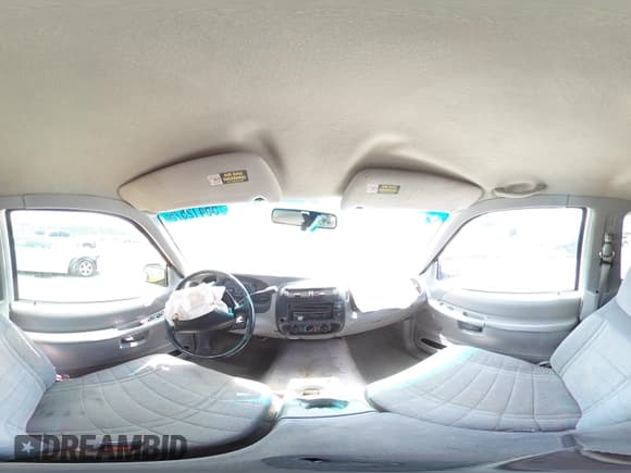 ✅ 1997 Ford Explorer Eddie Bauer • VIN: 1FMCU22XXVUD09705 • Lot: 55412575. Wystawiony na Copart z przebiegiem 356 444 mil. Bezpłatny archiwum sprzedaży aukcyjnych z USA i szczegółowy raport historii pojazdu na DreamBid. Zdjęcie 15.