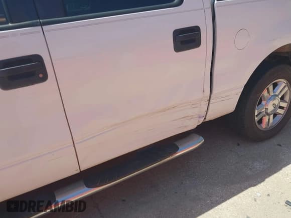 ✅ 2008 Ford F-150 XLT • VIN: 1FTPW12V08FA77181 • Лот: 42005079. Опубликован ранее на IAAI с пробегом 194 893 миль. Бесплатный доступ к архиву аукционных продаж из США и подробный отчёт об истории автомобиля на DreamBid. Изображение 6.