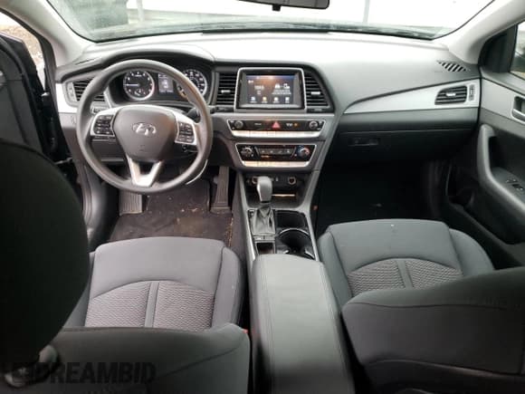 ✅ 2019 Hyundai Sonata SE • VIN: 5NPE24AF5KH753667 • Lot: 37212423. Listed on Copart with 23,768 mi. Free auction sales archive from the USA and detailed vehicle history report at DreamBid. Image 8.