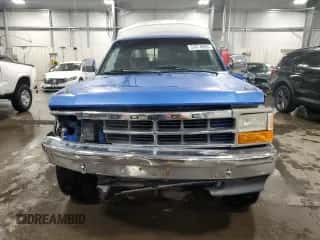 1993 Dodge Dakota z VIN 1B7GG23Y4PS113617, wystawiony jako Copart lot #57814965 z przebiegiem 240 124 mil mil oraz Szkoda całkowita • Salvage title. Historia ofert i sprzedaży dostępna na DreamBid. Obrazek 5.