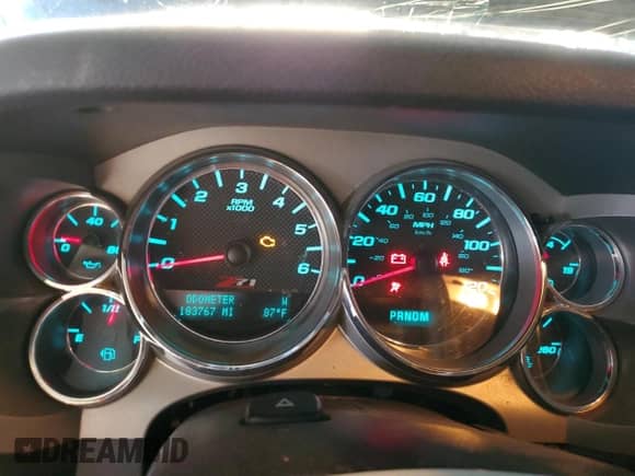 2013 Chevrolet Silverado 1500 LT с VIN 3GCPKSE74DG232774, выставлен на аукционе Copart как лот 85376485 с пробегом 183 767 миль миль и Списание • Salvage title. История ставок и продаж доступна на DreamBid. Изображение 9.