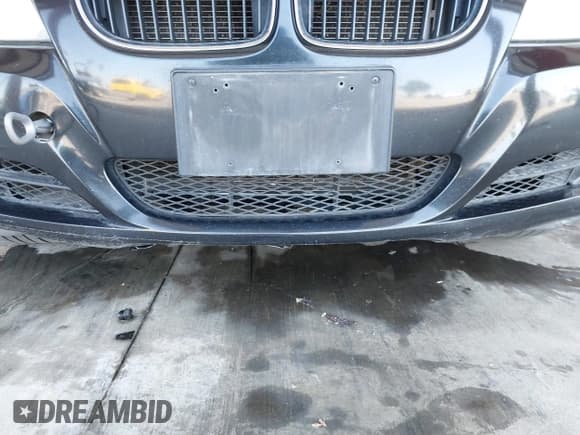 ✅ 2011 BMW 3 Series 328i xDrive • VIN: WBAPK5C52BA656871 • Lot: 41990593. Wystawiony na IAAI z przebiegiem 152 452 mil. Bezpłatny archiwum sprzedaży aukcyjnych z USA i szczegółowy raport historii pojazdu na DreamBid. Zdjęcie 12.