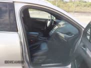 ✅ 2015 Lincoln MKC • VIN: 5LMCJ1A90FUJ47927 • Lot: 43104396. Listed on IAAI with 54,701 mi. Free auction sales archive from the USA and detailed vehicle history report at DreamBid. Image 5.