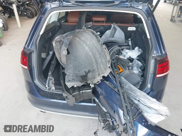 ✅ 2019 Volkswagen Golf S • VIN: 3VWH17AU6KM515754 • Lot: 42774524. Wystawiony na IAAI z przebiegiem 23 981 mil. Bezpłatny archiwum sprzedaży aukcyjnych z USA i szczegółowy raport historii pojazdu na DreamBid. Zdjęcie 12.