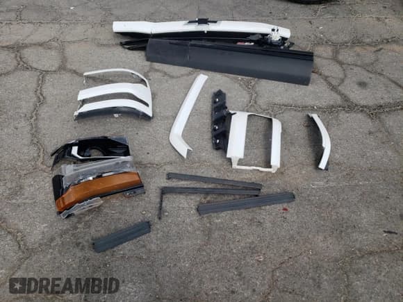 ✅ 2017 Chevrolet Silverado 1500 LT • VIN: 1GCVKREC7HZ130842 • Лот: 80004595. Опубликован ранее на Copart с пробегом 127 973 миль. Бесплатный доступ к архиву аукционных продаж из США и подробный отчёт об истории автомобиля на DreamBid. Изображение 12.