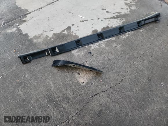 ✅ 2018 Subaru Crosstrek Limited • VIN: JF2GTAMC5J8336702 • Lot: 85416565. Listed on Copart with 68,350 mi. Free auction sales archive from the USA and detailed vehicle history report at DreamBid. Image 13.