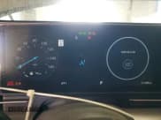 ✅ 2024 Hyundai Kona Limited • VIN: KM8HE3A33RU176346 • Лот: 86658585. Опубликован ранее на Copart с пробегом 11 149 миль. Бесплатный доступ к архиву аукционных продаж из США и подробный отчёт об истории автомобиля на DreamBid. Изображение 9.