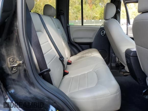 ✅ 2004 Jeep Liberty Limited • VIN: 1J8GL58K64W190147 • Лот: 87209215. Опубликован ранее на Copart с пробегом 168 792 миль. Бесплатный доступ к архиву аукционных продаж из США и подробный отчёт об истории автомобиля на DreamBid. Изображение 11.