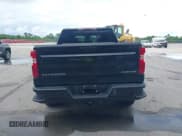 ✅ 2023 Chevrolet Silverado 1500 Custom • VIN: 3GCPABEK6PG159709 • Lot: 43142018. Wystawiony na IAAI z przebiegiem Nie podano. Bezpłatny archiwum sprzedaży aukcyjnych z USA i szczegółowy raport historii pojazdu na DreamBid. Zdjęcie 16.