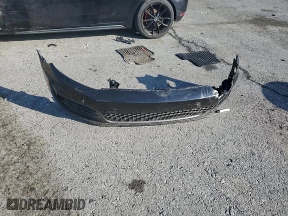 ✅ 2011 Volkswagen Golf GTI w/Sunroof • VIN: WVWEV7AJ6BW035245 • Лот: 55928795. Опубликован ранее на Copart с пробегом 187 700 миль. Бесплатный доступ к архиву аукционных продаж из США и подробный отчёт об истории автомобиля на DreamBid. Изображение 14.