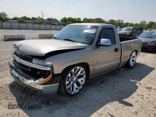 1999 Chevrolet Silverado 1500 LS z VIN 1GCEC14V8XZ123821, wystawiony jako Copart lot #59342005 z przebiegiem 140 988 mil mil oraz Nie do naprawy • Non repairable. Historia ofert i sprzedaży dostępna na DreamBid. Obrazek 1.