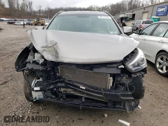 ✅ 2017 Hyundai Santa Fe 2.4L • VIN: 5NMZUDLB1HH002383 • Lot: 39117593. Wystawiony na Copart z przebiegiem Nie podano mil. Skorzystaj z bezpłatnego archiwum sprzedaży aukcyjnych z USA i zobacz szczegółowy raport historii pojazdu na DreamBid. Zdjęcie 5.