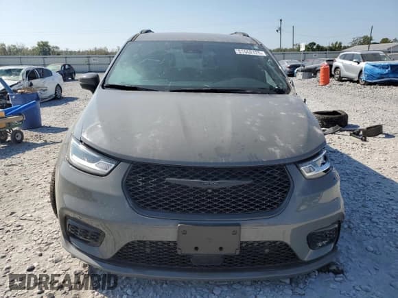 ✅ 2023 Chrysler Pacifica Touring L • VIN: 2C4RC1BG1PR568868 • Лот: 81662425. Опубликован ранее на Copart с пробегом 32 472 миль. Бесплатный доступ к архиву аукционных продаж из США и подробный отчёт об истории автомобиля на DreamBid. Изображение 5.