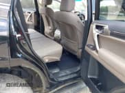 ✅ 2021 Lexus GX 460 Premium • VIN: JTJAM7BX7M5300443 • Lot: 42778242. Wystawiony na IAAI z przebiegiem 30 921 mil. Bezpłatny archiwum sprzedaży aukcyjnych z USA i szczegółowy raport historii pojazdu na DreamBid. Zdjęcie 8.